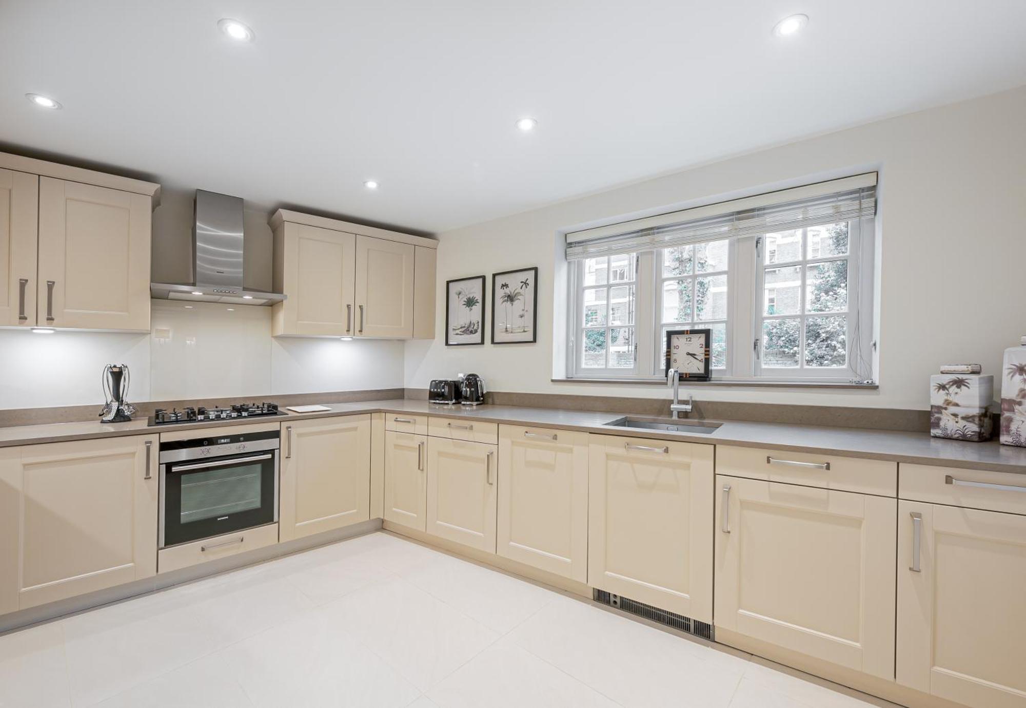 Luxury Living 3-Bedroom House With Garage In Central London Exterior photo